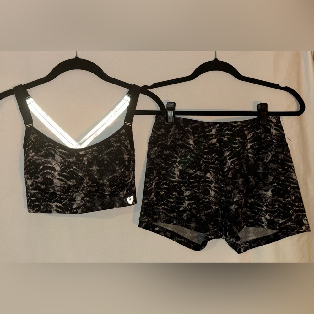 Shoactive sports bra and shorts set